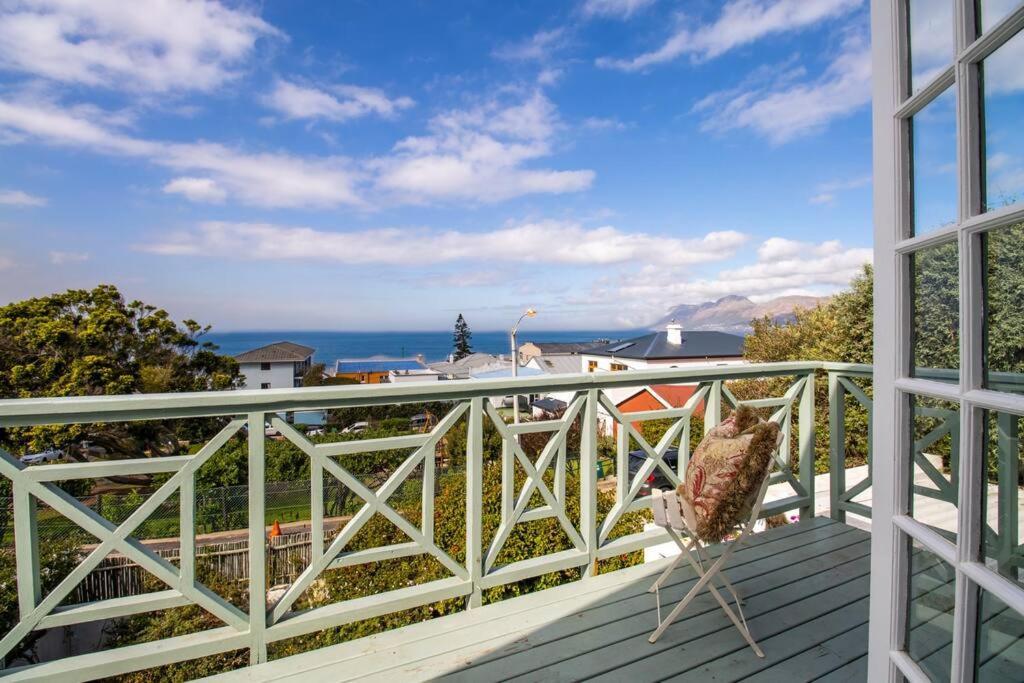 Enchanting Stone-crafted Cidade Do Cabo
